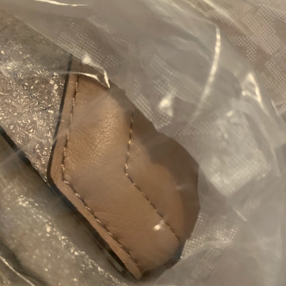 Michael Kors Whitney Crossbody - Picture 2 of 4